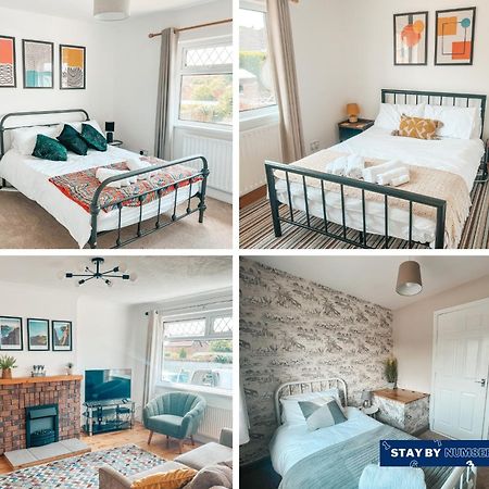 Staybynumbers - Spacious Three Bed House Royal Hillsborough Exterior photo