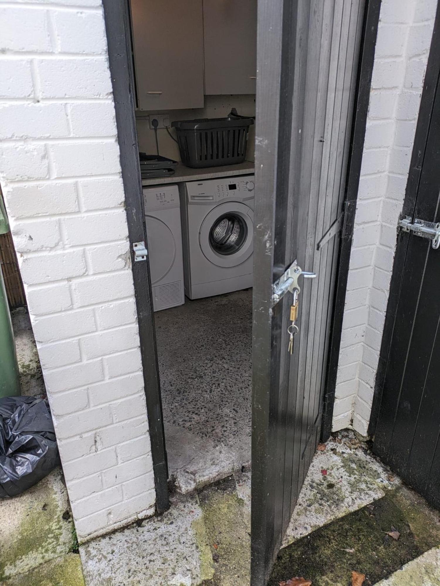 Staybynumbers - Spacious Three Bed House Royal Hillsborough Exterior photo